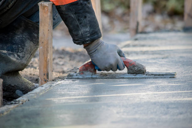 Best Concrete Sidewalk Installation  in Fort Atkinson, WI